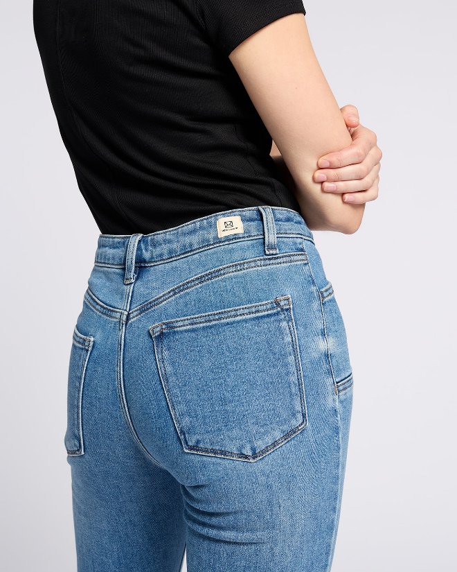 Picture of Sicily Square Front Pocket Cropped Flare